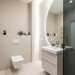 Lavender Luxury King Bed Apartment, Underground Parking Near Promenada Bussiness Center Apartamento Bucarest