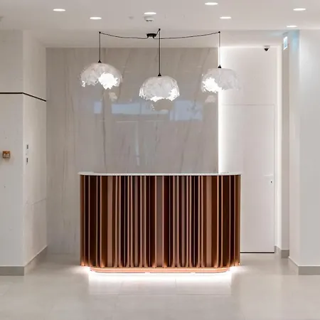 Lavender Luxury King Bed Apartment, Underground Parking Near Promenada Bussiness Center 아파트