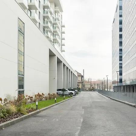 Lavender Luxury King Bed Apartment, Underground Parking Near Promenada Bussiness Center Bucharest