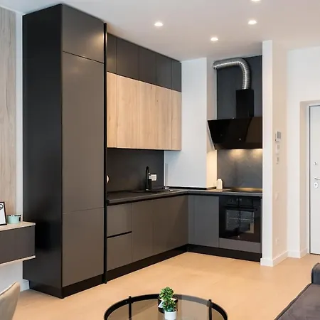 アパート Lavender Luxury King Bed Apartment, Underground Parking Near Promenada Bussiness Center *