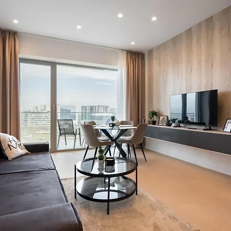 Lavender Luxury King Bed Apartment, Underground Parking Near Promenada Bussiness Center Apartament Bukareszt