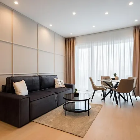 Apartament Lavender Luxury King Bed Apartment, Underground Parking Near Promenada Bussiness Center *